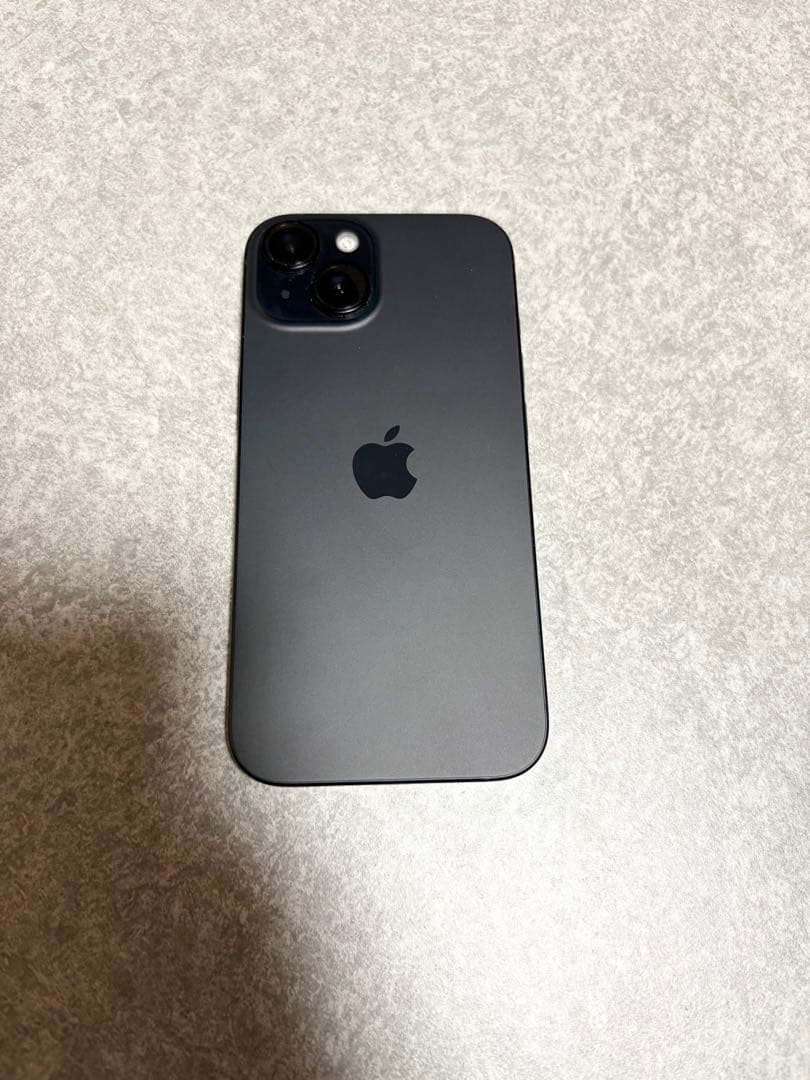 【傷・訳あり】iPhone 15 128gb 本体　黒　箱付き　ケース付き