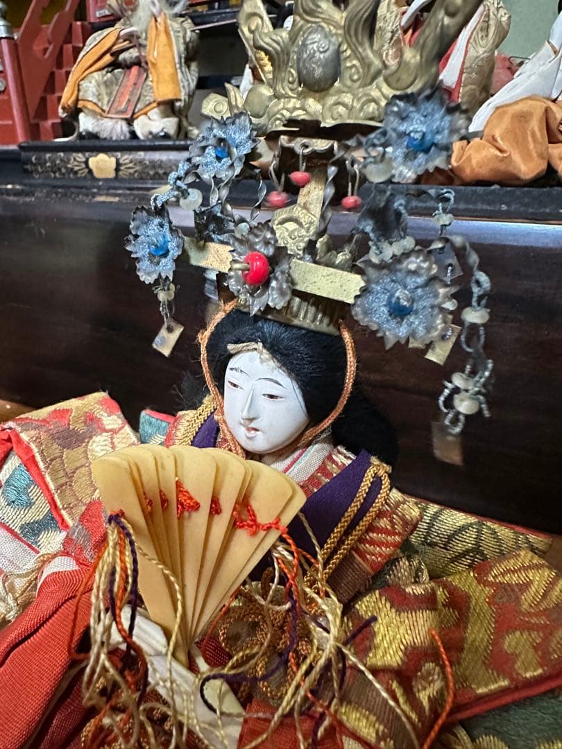 雛人形セット 伝統的な雛祭り　御殿付き お道具付き