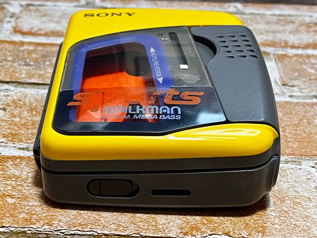 【動作整備品】WM-FS397 ソニー スポーツ ウォークマン 【動作良好】