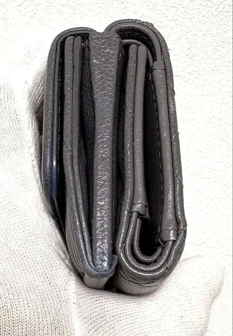 シャネル ボーイシャネル キャビアスキン コンパクトウォレット グレー
