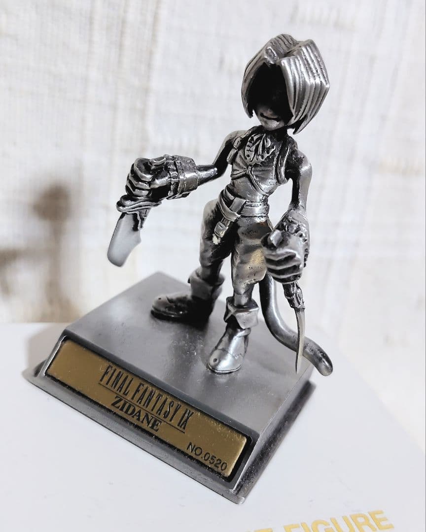 FINAL FANTASY Ⅸ ジタン クロムフィギュア