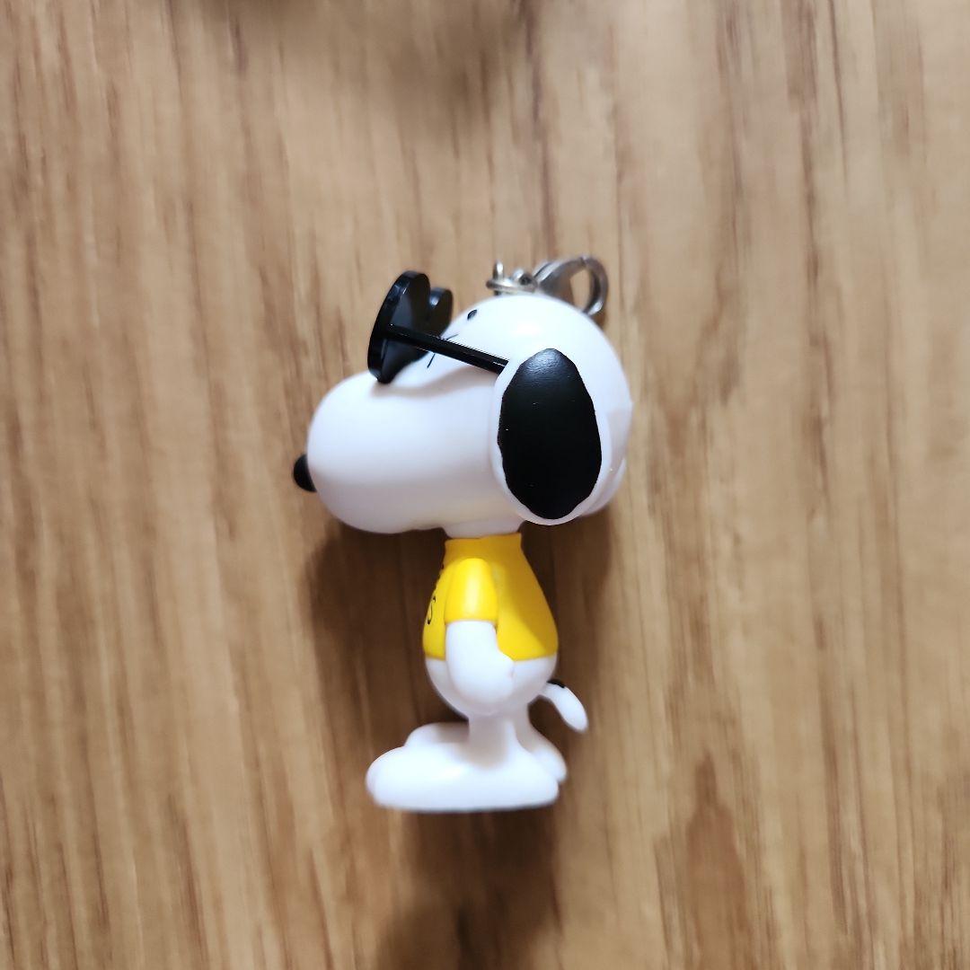 カウズ スヌーピー KAWS SNOOPY JOE COOL キーホルダー