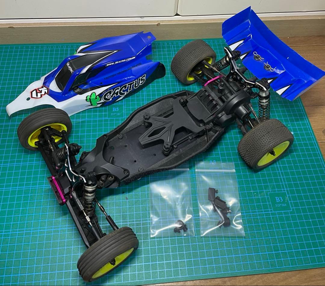 K*a様 3Racing Cactus カクタス　1/10 バギー 青/白