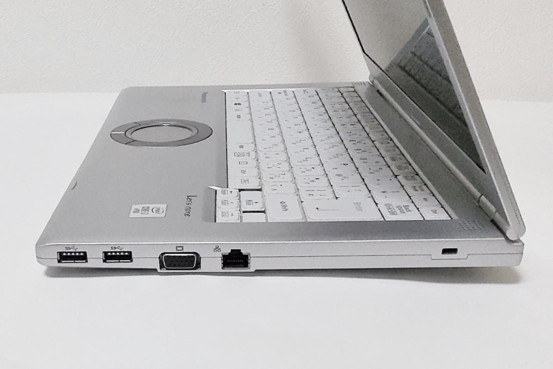 爆速起動で快適！Core i7×16GBメモリ×SSD512GB レッツノート