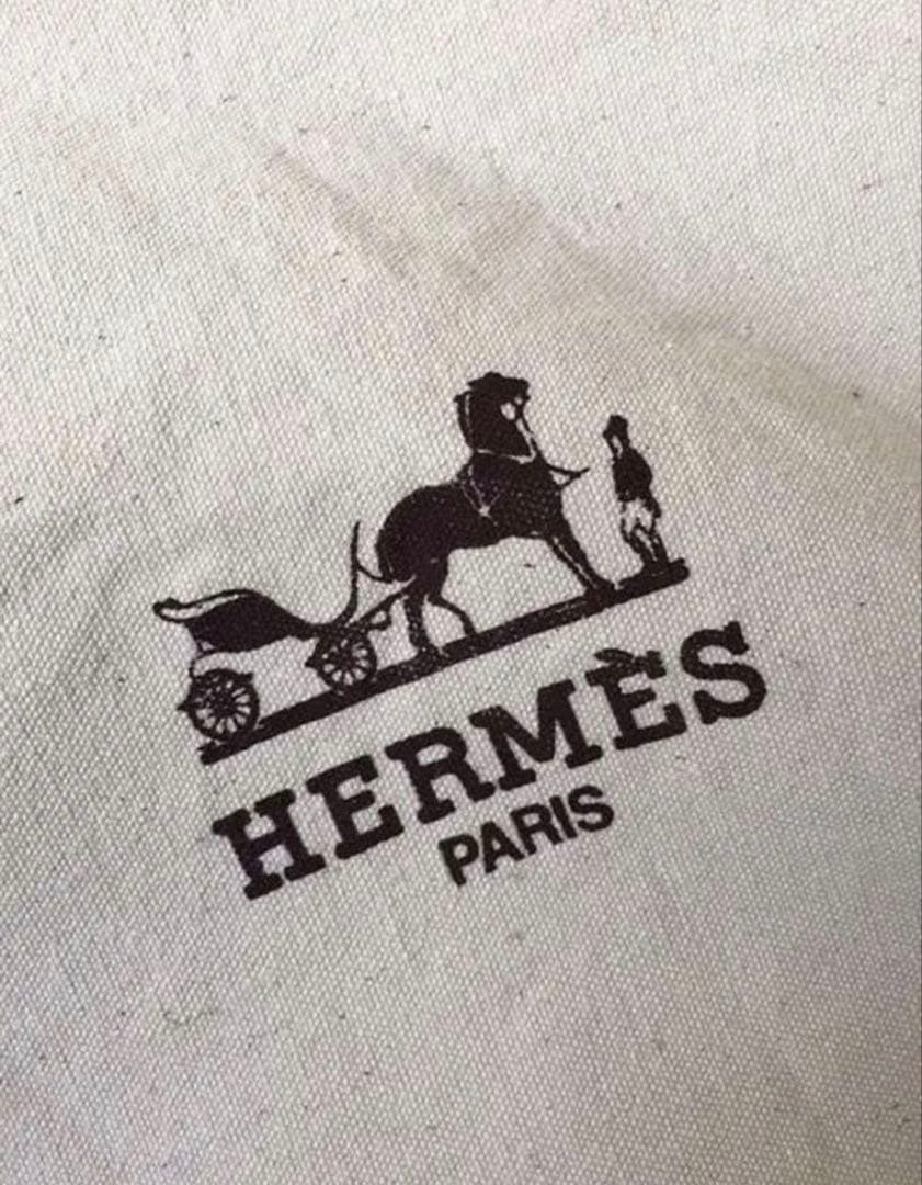 プレス関係者用「エルメス」ガーメントケース　背面には靴ポケット装備　非売品