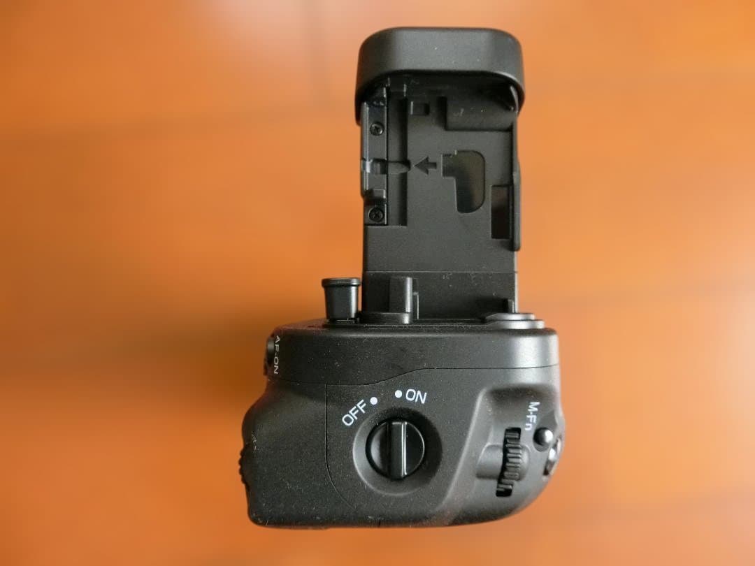 NEEWER バッテリーグリップ BG-R10互換