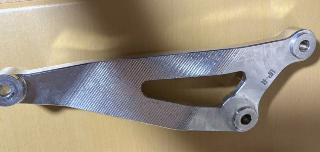 z900RS オオニシヒートマジック　サイレンサーステー