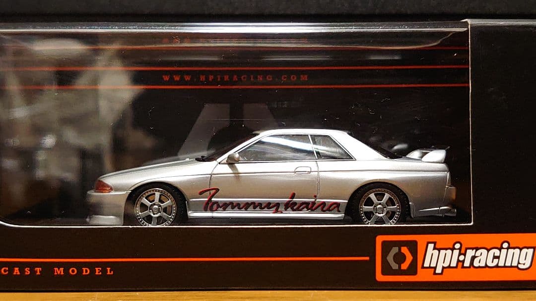1/43 hpi トミーカイラ r32 bnr32