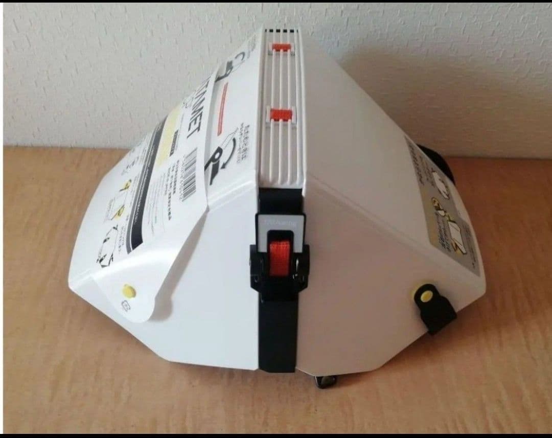 【11個】折り畳みのできるヘルメットTATAMET ※未使用新品