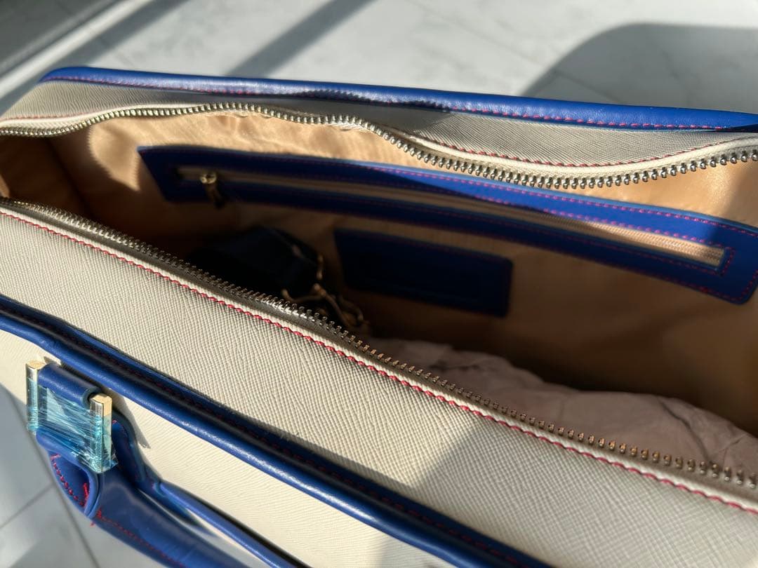 【Furbo design】フルボデザイン　ホワイトビジネスバッグ　新品未使用