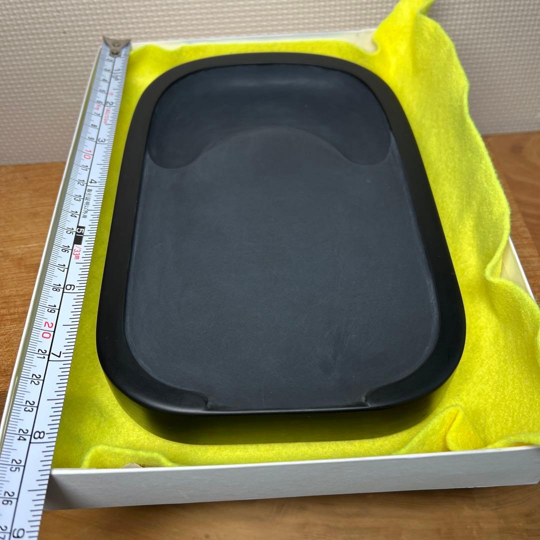 ⭕️雄勝硯　2kg超の大型特殊硯　木製蓋付き　墨持ち良い　美形美品