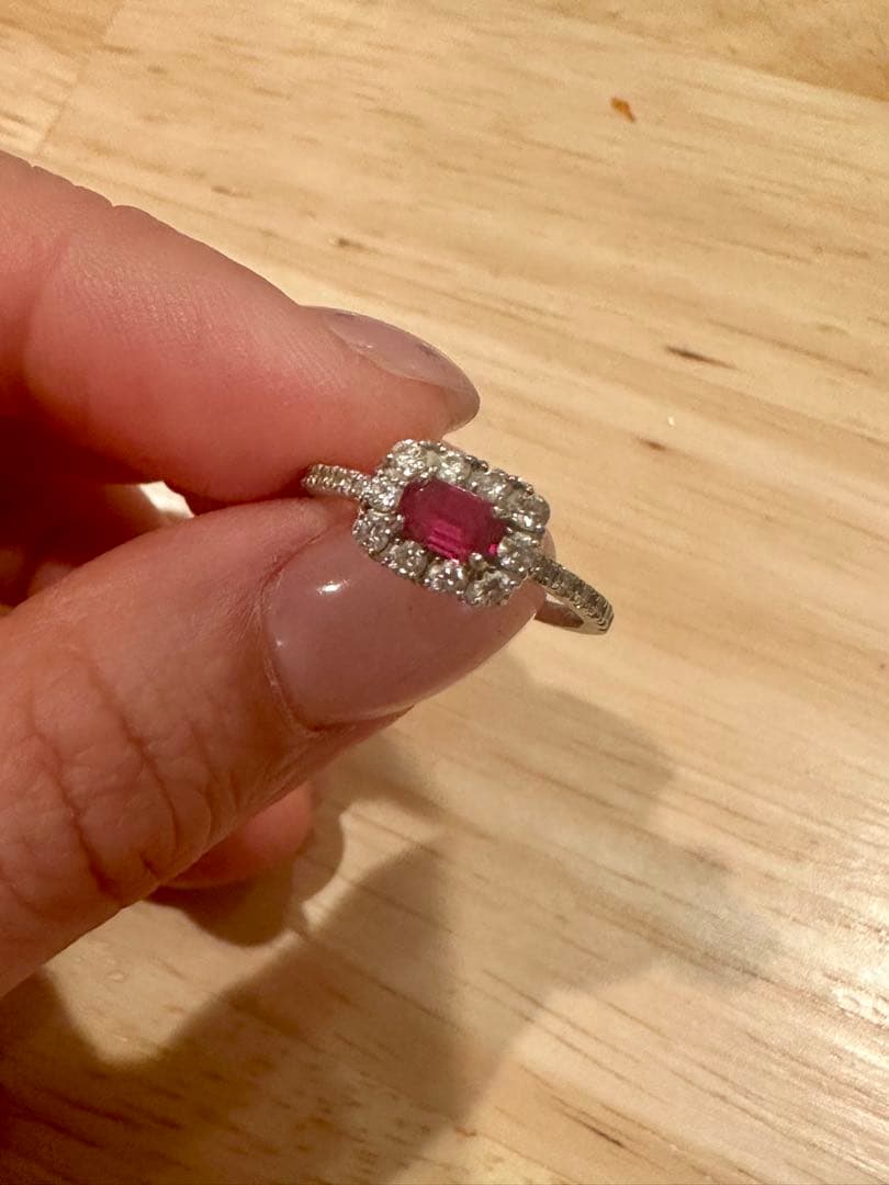 ルビー ダイヤモンド取り巻きリング プラチナ