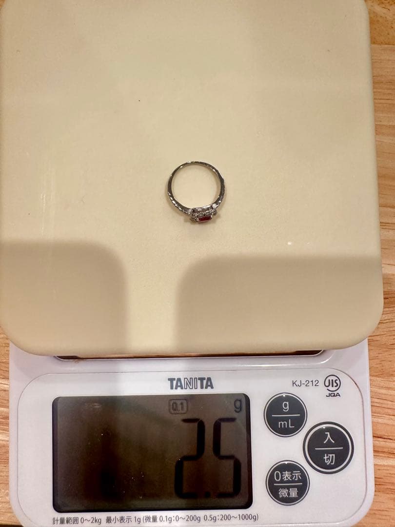 ルビー ダイヤモンド取り巻きリング プラチナ