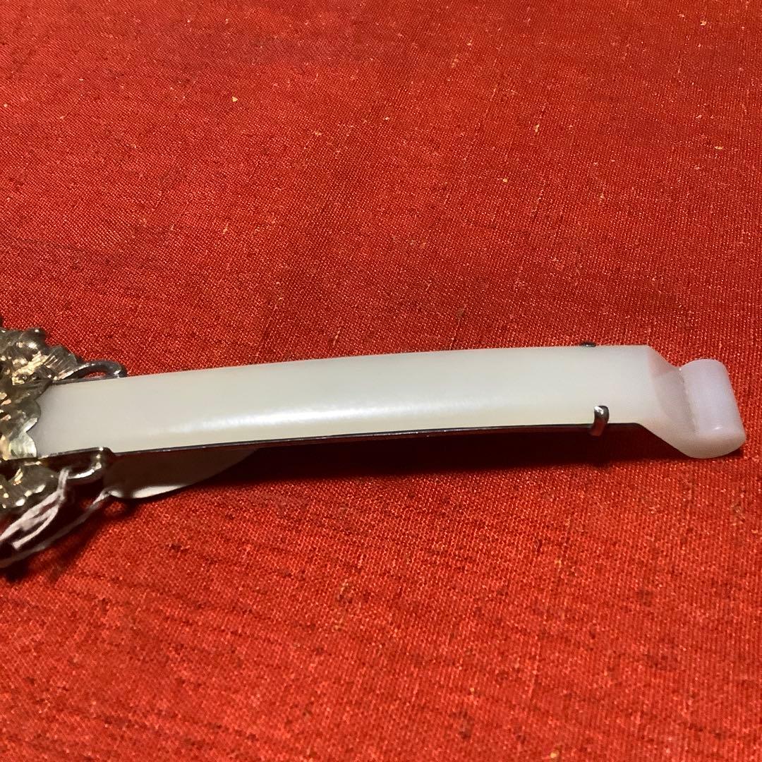 中国工芸品　翡翠彫刻の装飾手鏡(シルバー刻印)