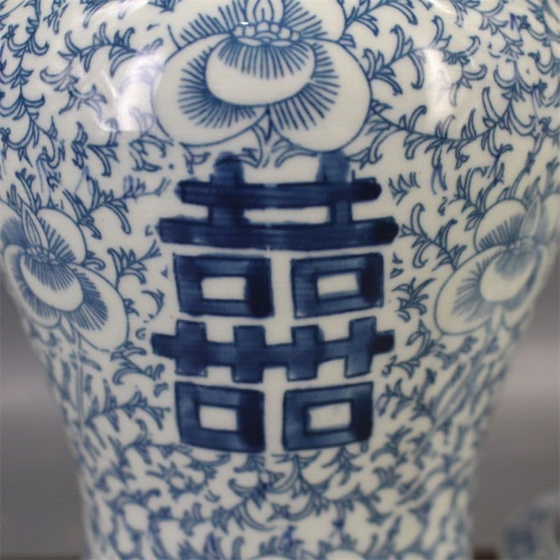 青花双喜纏枝紋将軍蓋 景徳鎮 陶磁器 装飾品 現代工芸品 美術品 置物