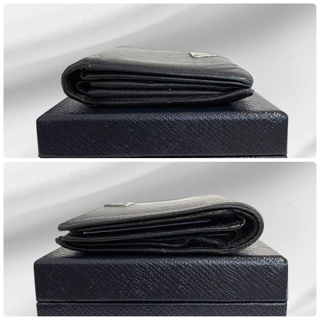 美品✨ PRADA プラダ 二つ折り財布 サフィアーノ ブラック 三角ロゴ