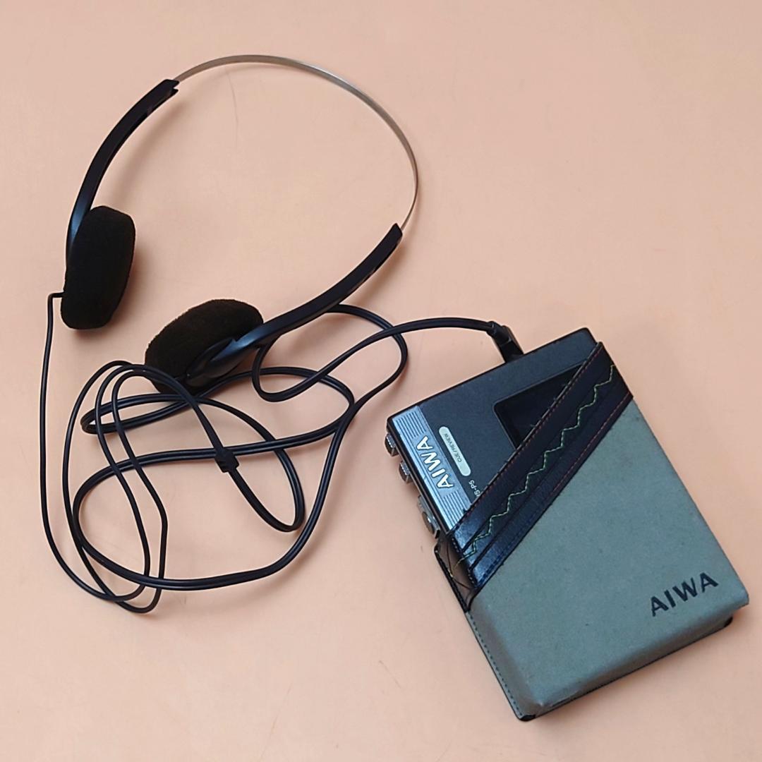 【超レア・専用ケース付】 AIWA Cassette Boy HS-P5 動作品