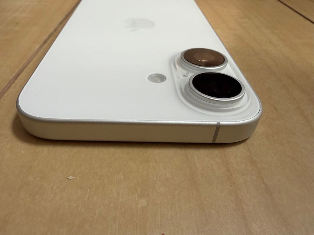 iPhone 16 ホワイト 128 GB SIMフリー