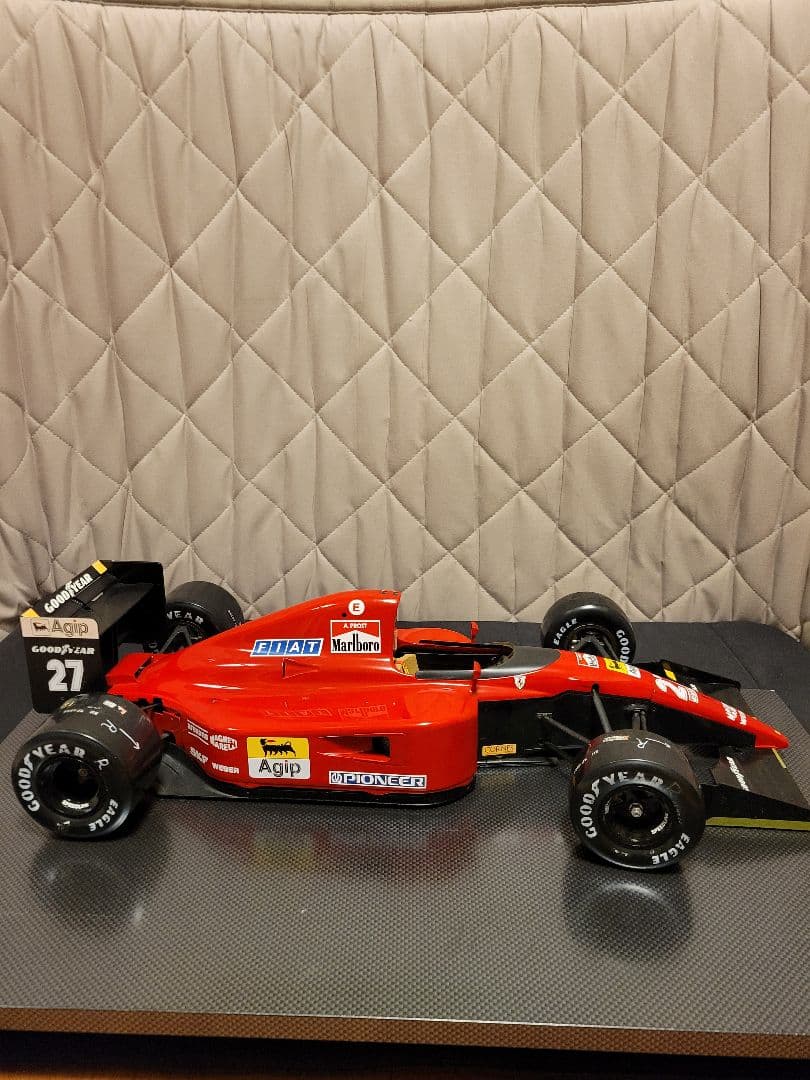 ロッソ 1/8スケール フェラーリ643　ミニチャンプス1/18　アイルトンセナ