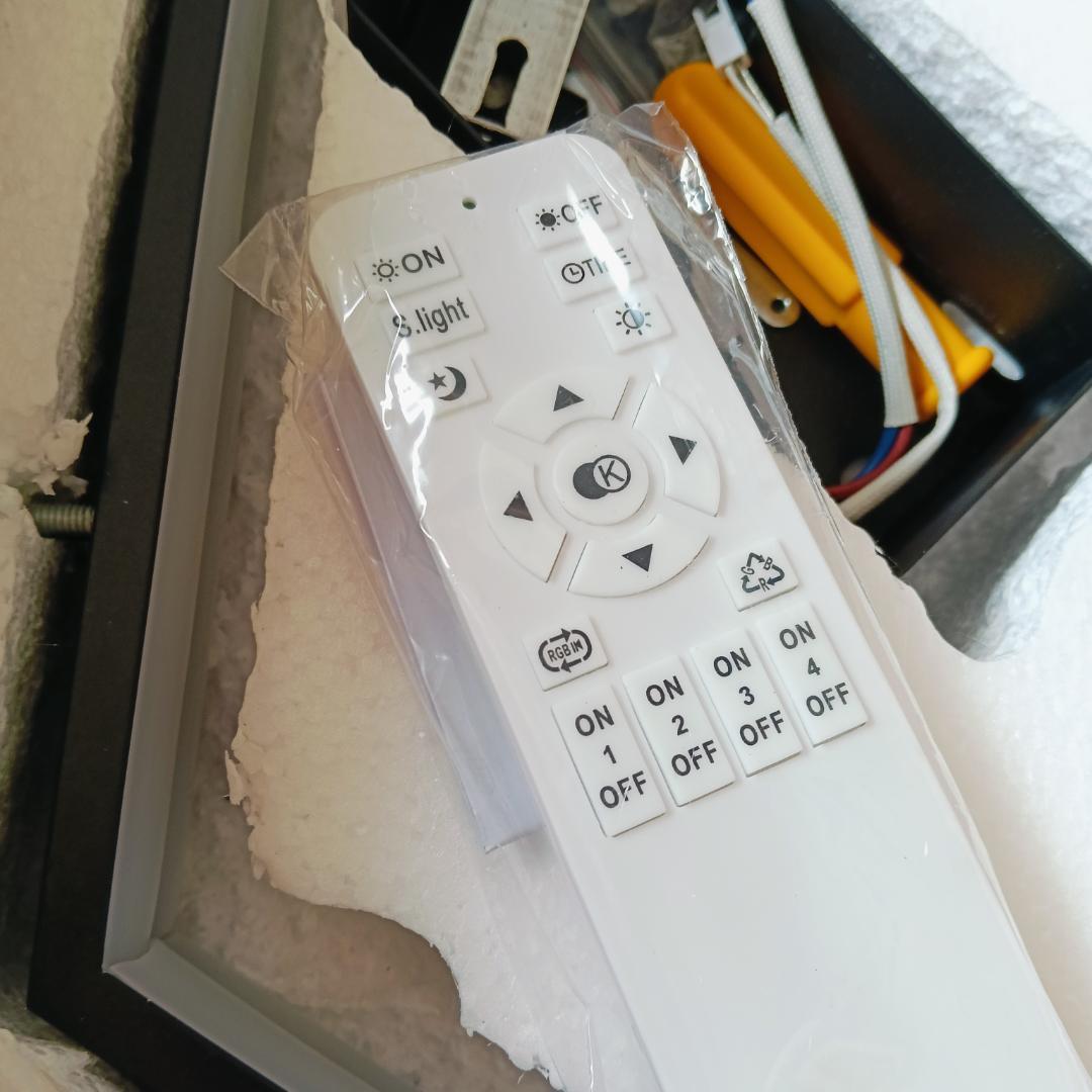 【新品未使用】LEDシーリングライト 8畳 省エネ 節電 おしゃれ 長方形