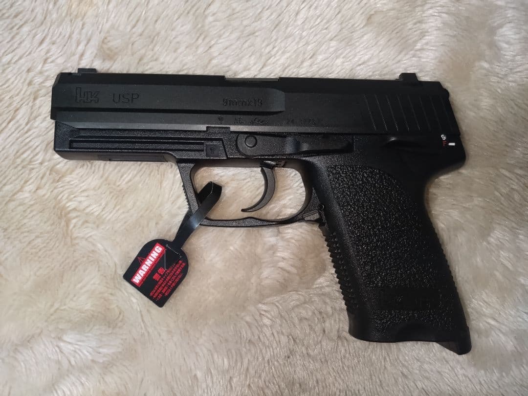 【美品】 東京マルイ ガスブロ USP 9mmフルサイズ マガジン３本付き