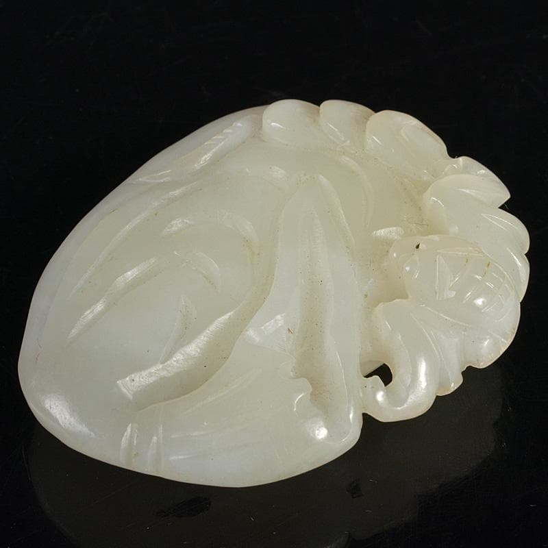 中国　玉石白玉彫刻　蝙蝠彫　根付　紙鎮　置物　C　R7147E