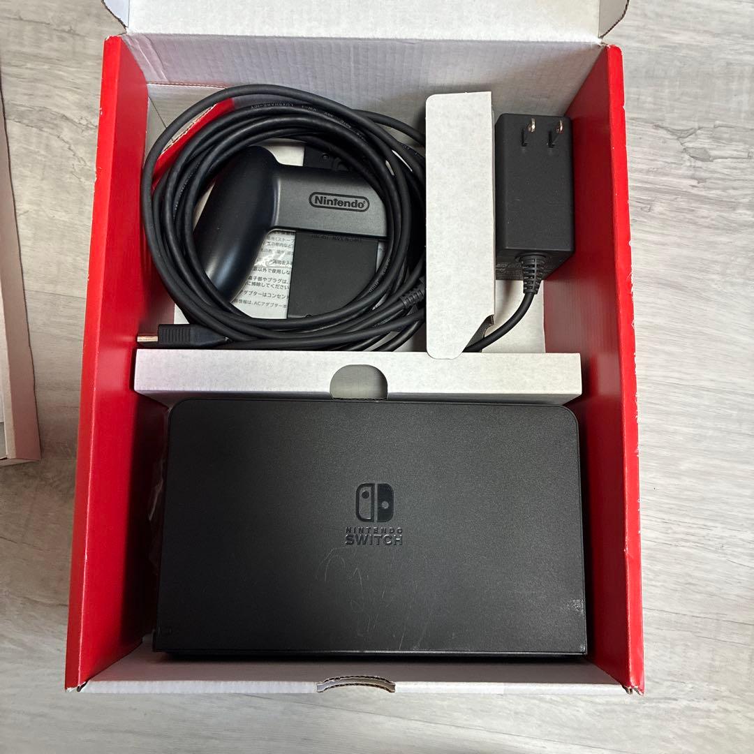 Nintendo Switch 本体 ネオンブルー/ネオンレッド、スマートポーチ