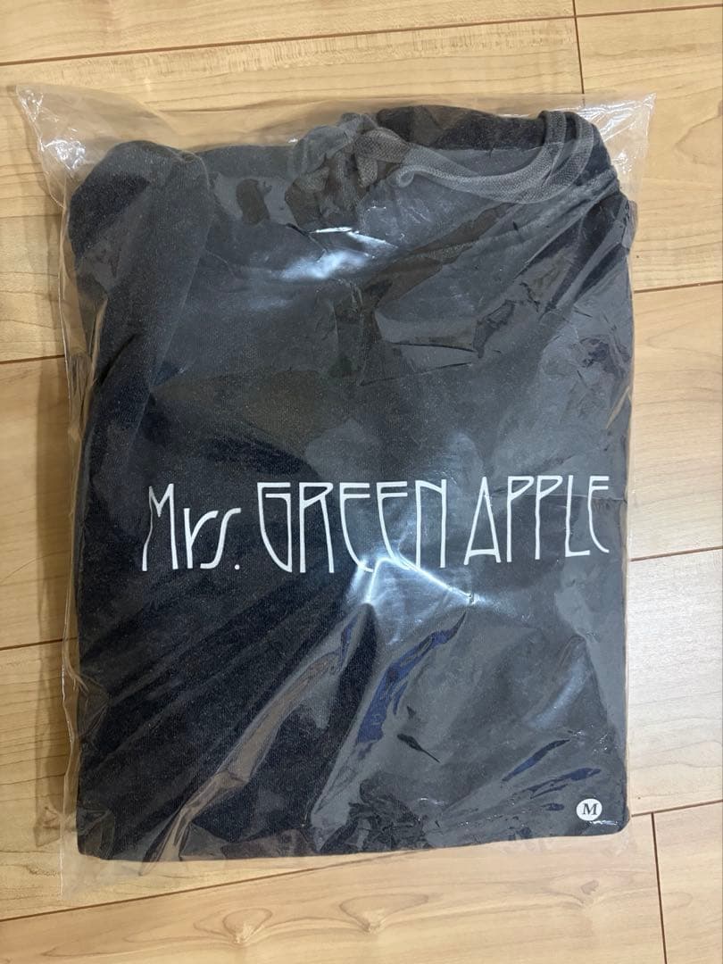 Mrs. GREEN APPLEミセス Mサイズパーカー