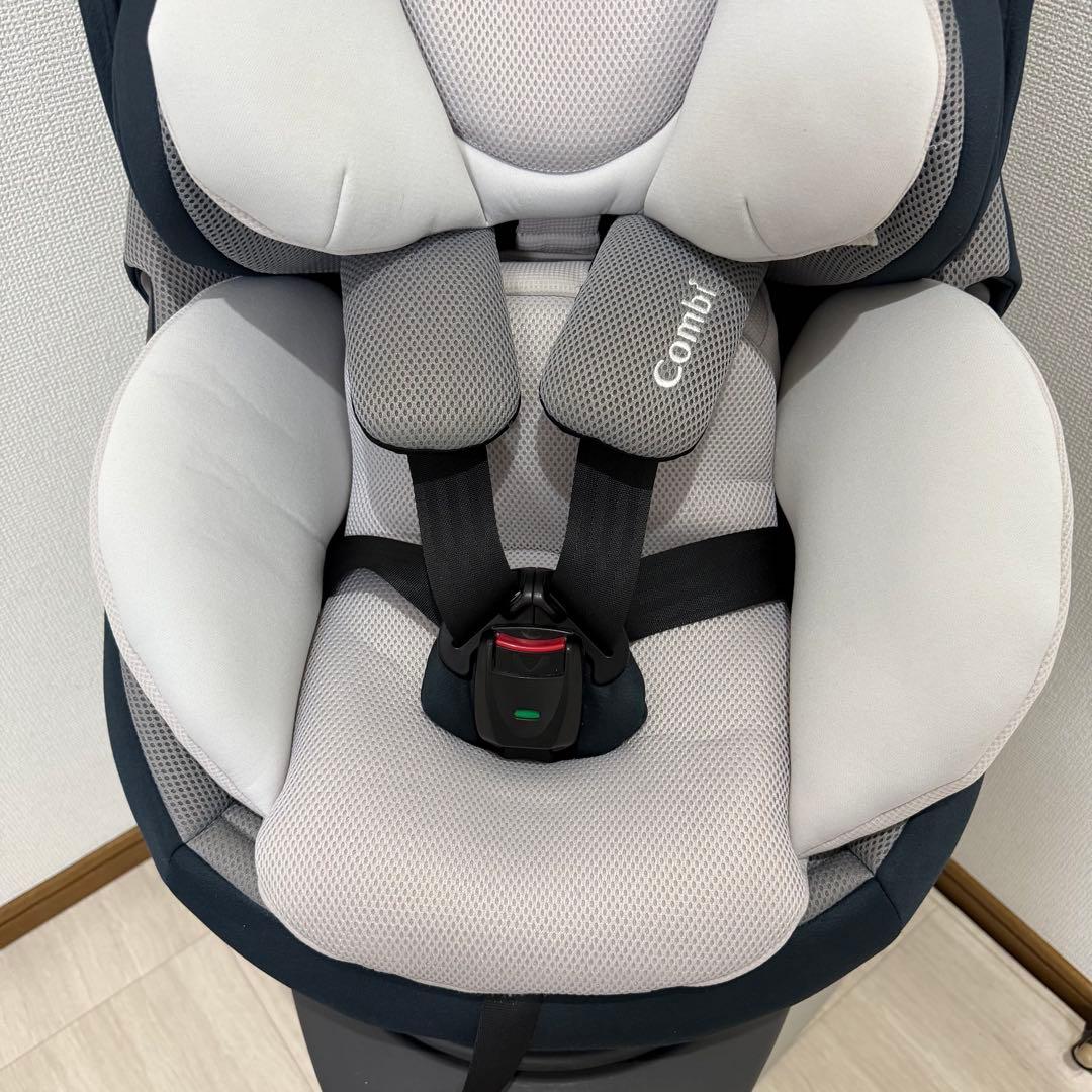 【美品】Combiコンビ THE S ISOFIX ZA-670チャイルドシート