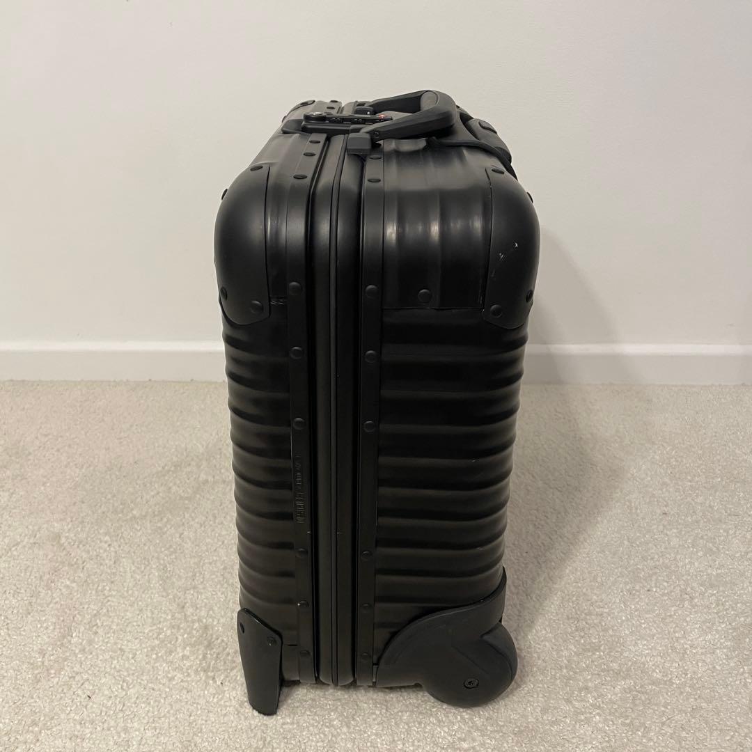 バッグ Capitolino RIMOWA Topas Stealth Black