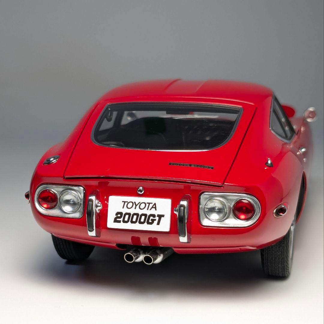 オートアート 1/18 トヨタ2000GT レッド