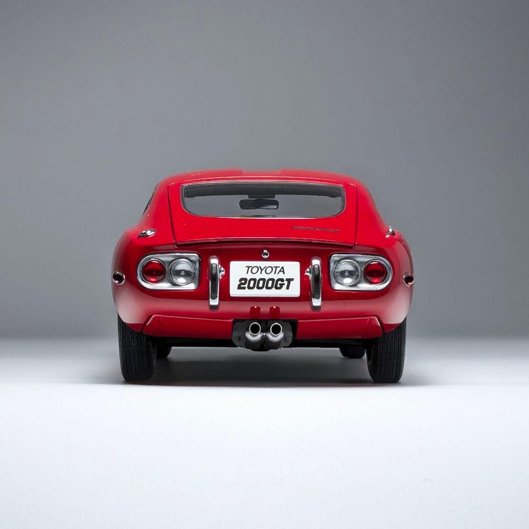 オートアート 1/18 トヨタ2000GT レッド