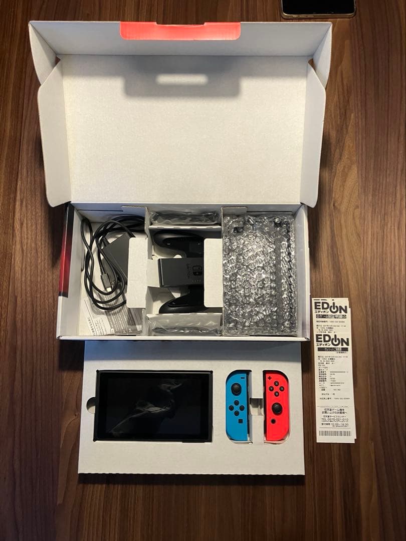 Nintendo Switch [ネオンブルー/ネオンレッド]