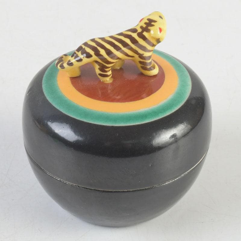 茶道具　萬古焼　加賀瑞山造　干支寅香合　共箱　V　9693