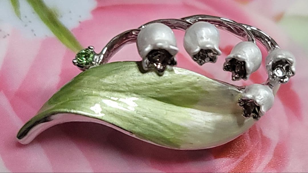 新品　ヴァンドームブティック　ブローチ すずらん　ブローチ　スズラン