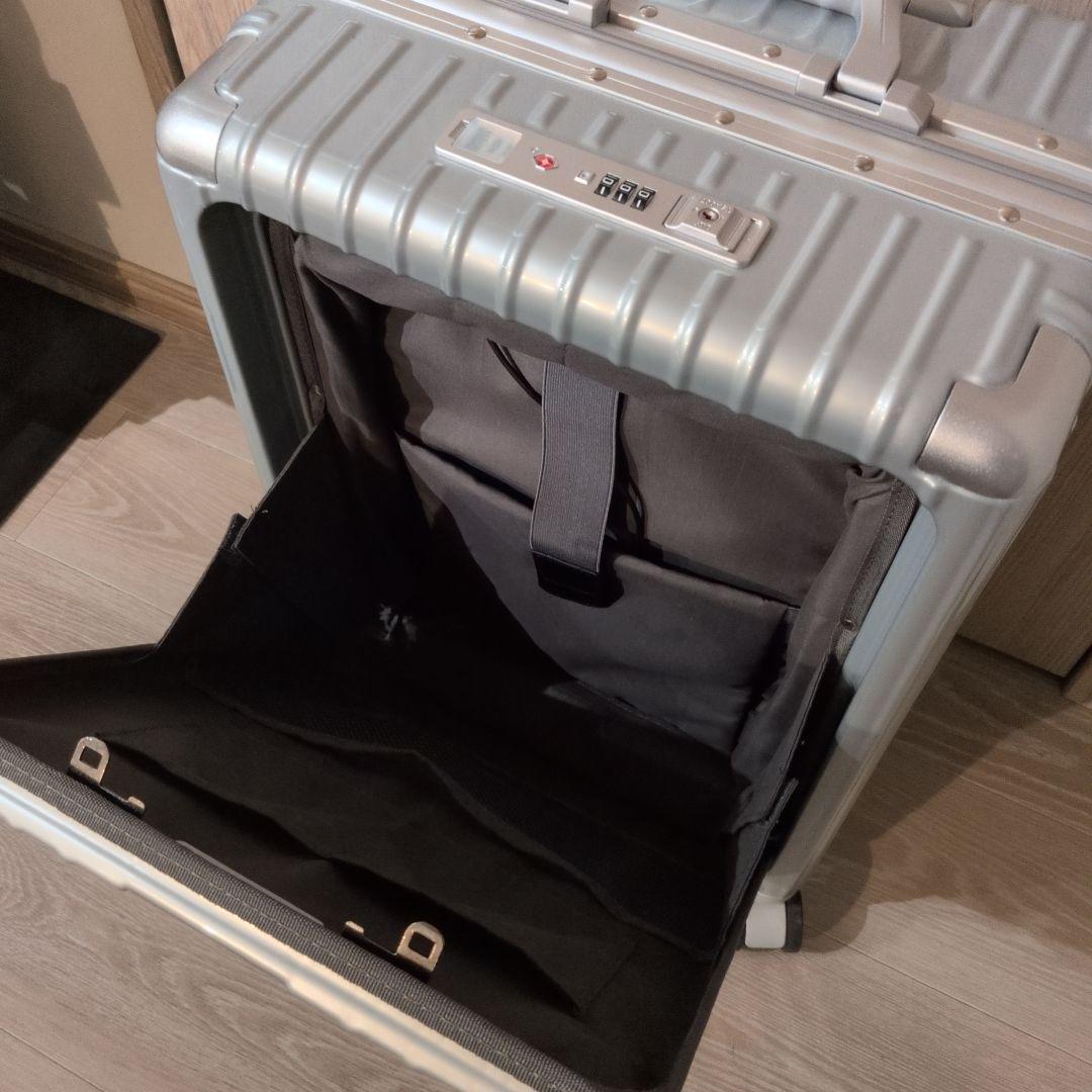 2024年モデル リベティ 多機能キャリケース 40L S 機内持ち込み可能