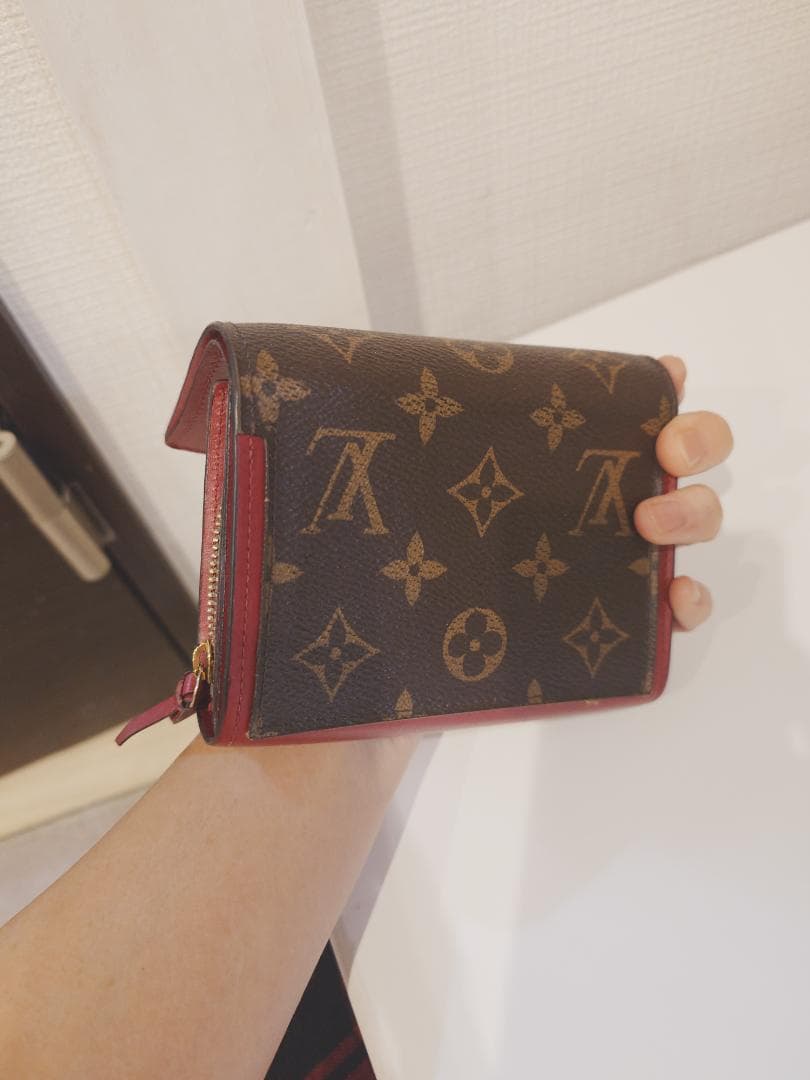 ヴィトン　フロール　財布