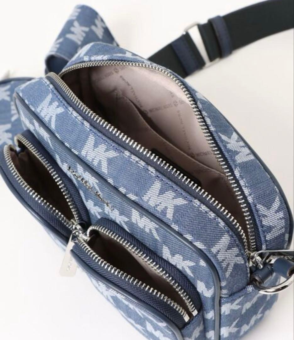 マイケルコース クロスボディウィズ テックアタッチミディアムMKシグネチャー新品