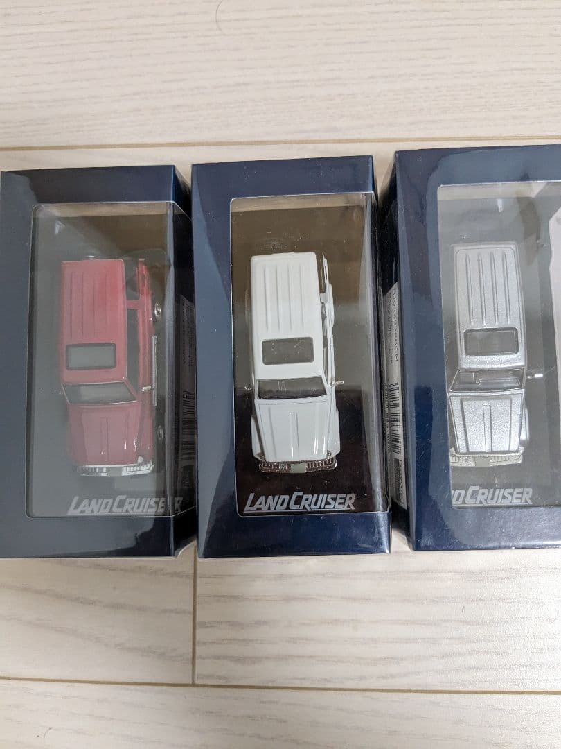 ホビージャパン　ミニカー　ランドクルーザー　70　1/64