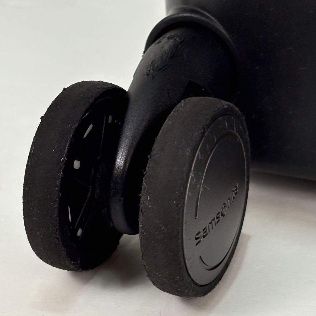 サムソナイト スーツケース ストラリウム スピナー 55 36L 機内持ち込可