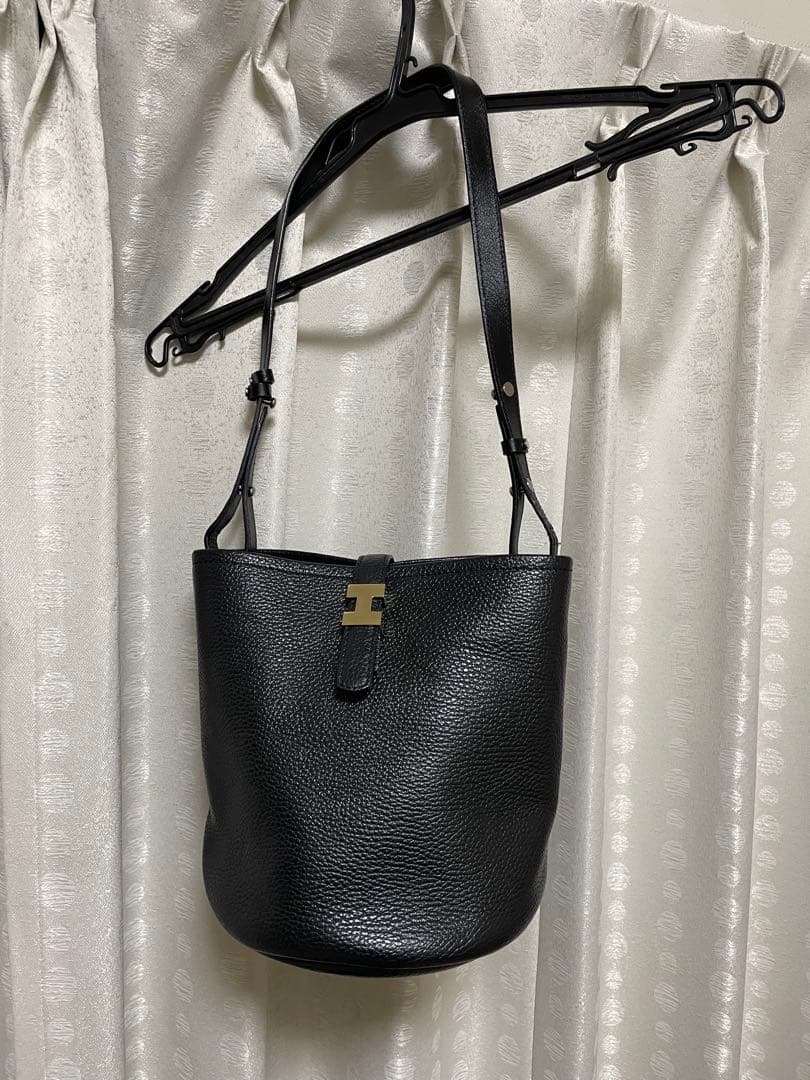 イアクッチ　ショルダーバッグ