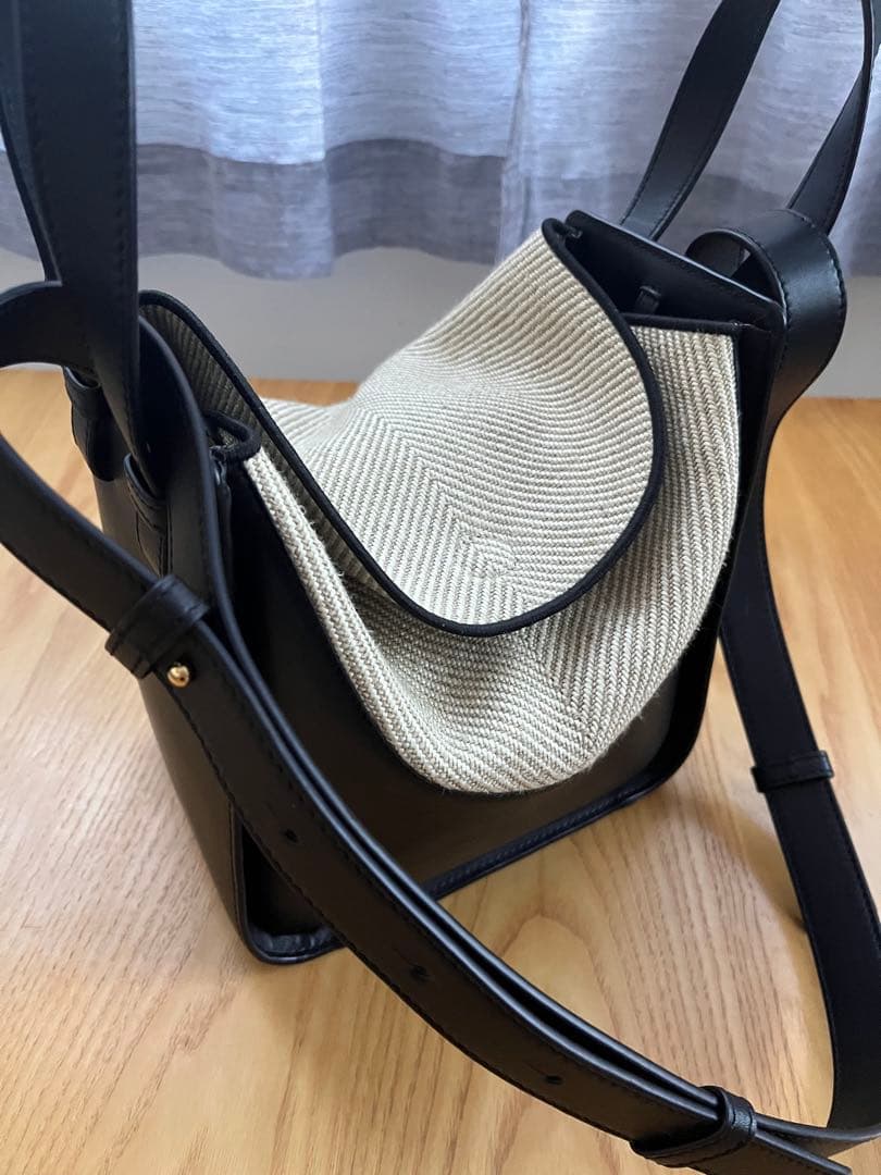 《今週末まで最終価格》LOEWE ロエベ ハンモック　コンパクト