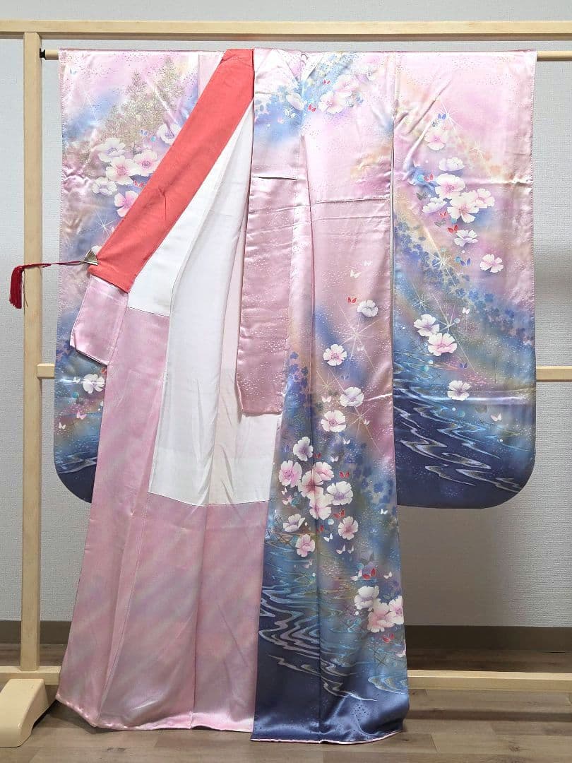 B◆着物くつろぎ かわいい花模様 銀彩 キラキラ 袷 正絹 成人式 振袖 着物