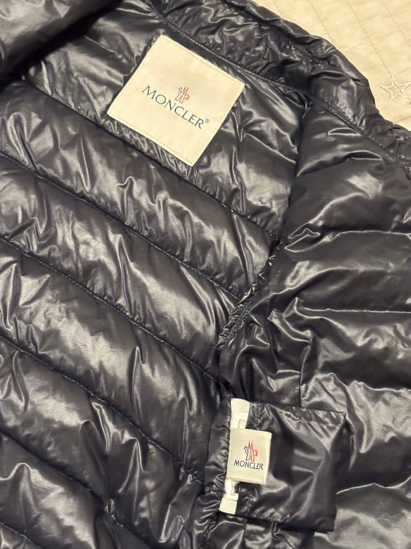 限定価格★MONCLER★薄手黒ダウンジャケット《18-24M/86》