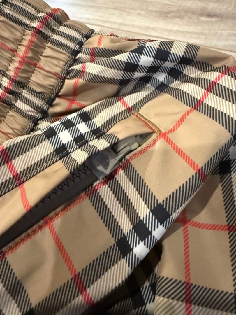 2024新作　Burberry スイムウェア XS 水着　ショーツ　パンツ