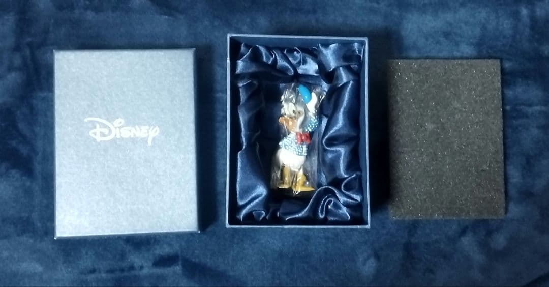 [希少限定1000体]ディズニーストア ドナルドダック ラインストーンフィギュア