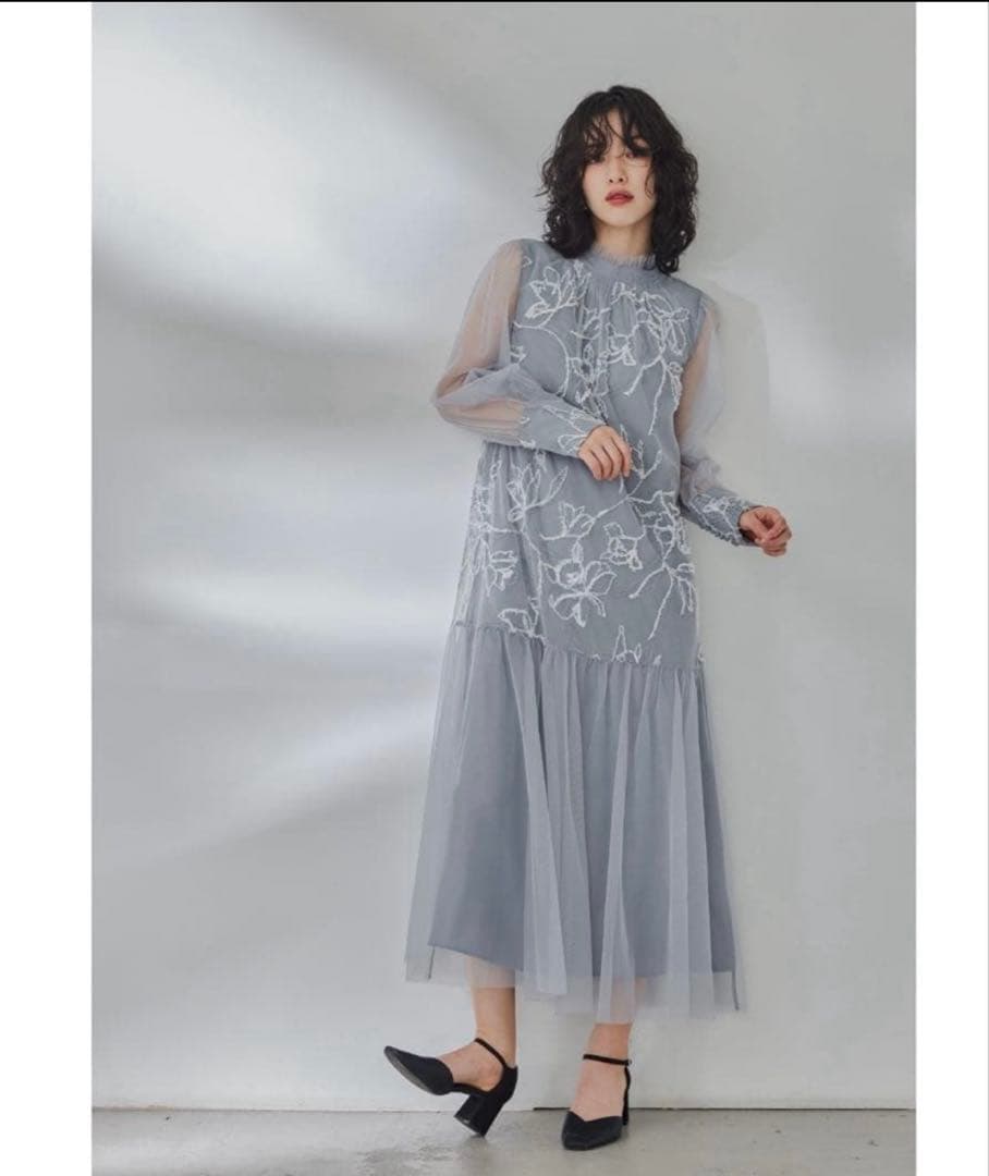 niana フェザーフラワーチュールドレス