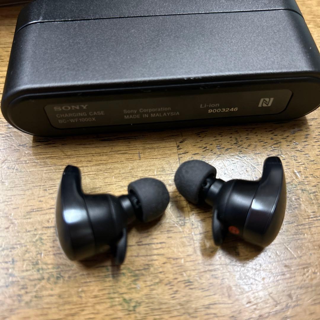SONY WF-1000X 左のみ聴けます。