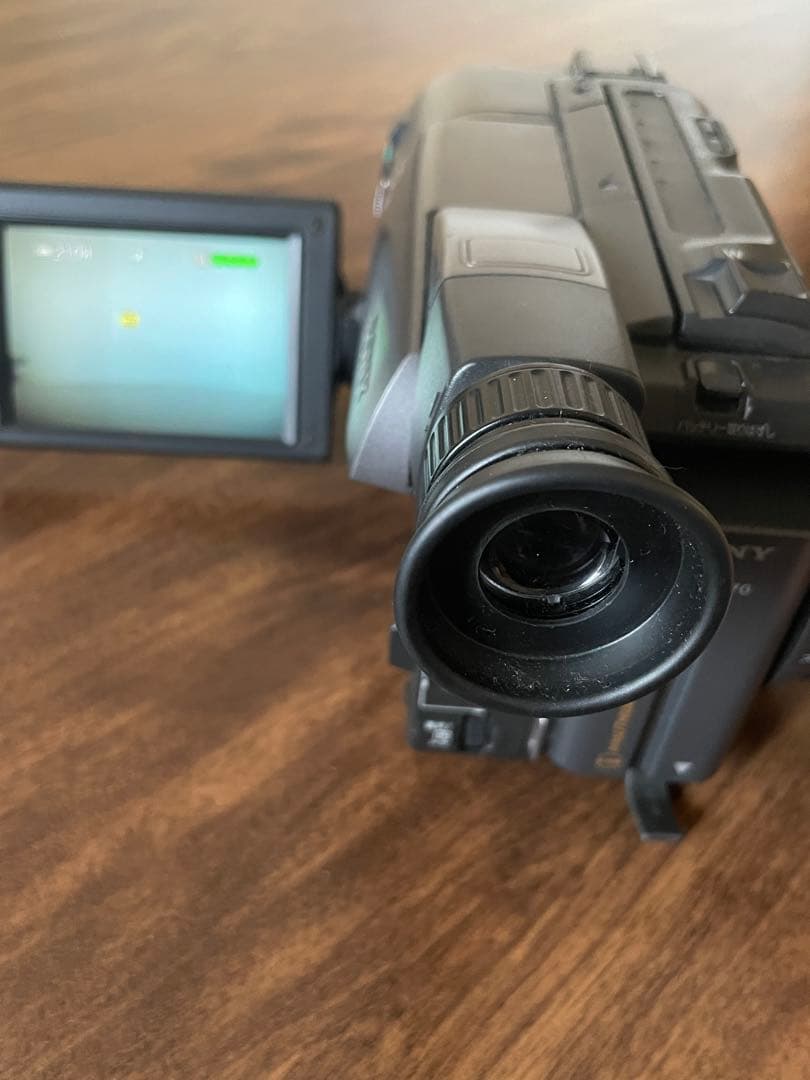 完動品　Sony Handycam CCD-TRV45