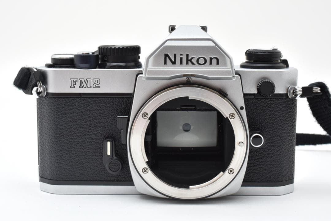 美品　NIKON ニコン NEW FM2 シルバー モルト新品交換済 M748